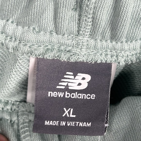 New Balance 5" French Terry Shorts Size XL Mens Salt March Teal Green $65 - Picture 4 of 9